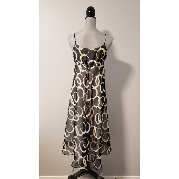 Dress - Picture 3 of 5